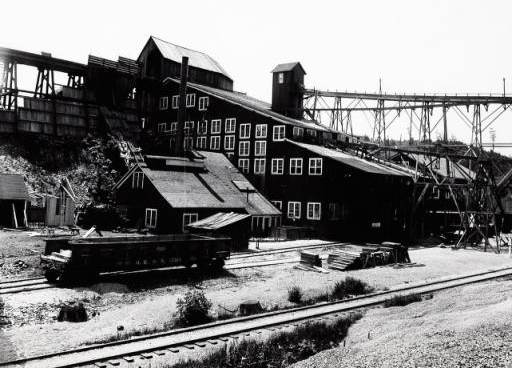 Sweeny Mill Photo 1907.jpg - SWEENY MILL WARDNER ID PHOTO 1907
